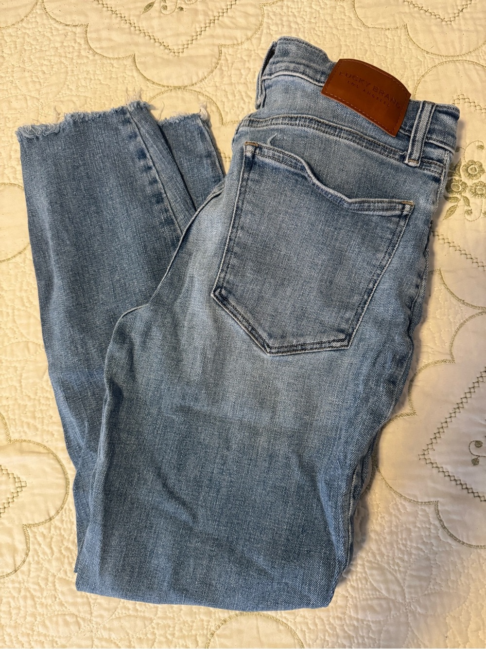 Lucky Brand Light Blue Cropped Ankle Jeans